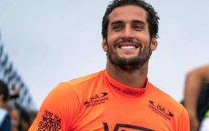 Ramzi Boukhiam draagt Marokkaanse vlag op Olympische Spelen