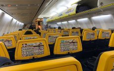 Hostess Ryanair verkoopt loterijkaartjes op vlucht Madrid-Tanger (video)