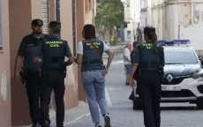 Spanjaard vermoordt Marokkaanse vrouw voor hun zoon en pleegt zelfmoord