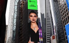 Asma Lmnawar straalt op Times Square (foto)