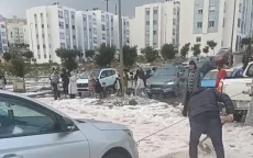 Al Hoceima kleurt wit na zeldzaam weerfenomeen 