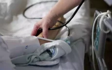 Zwangere Marokkaanse verpleegster vertelt over moeilijkheden in Canada