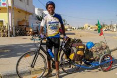 Marokkaanse globetrotter Mohamed Laala fietst door Afrika 