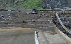 Aardverschuivingen na noodweer, kustweg Tetouan-Al Hoceima geblokkeerd