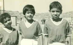 Moulay Hicham deelt zeldzaam beeld van jonge Koning Mohammed VI op voetbalveld 