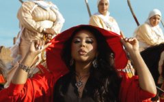 Zangeres Jaylann doelwit racisme na Marokkaanse clip (video)