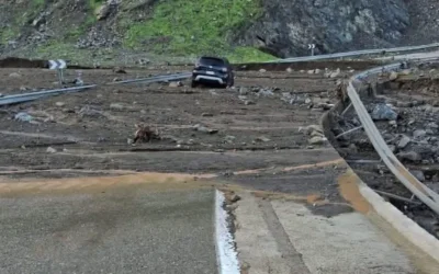 Aardverschuivingen na noodweer, kustweg Tetouan-Al Hoceima geblokkeerd