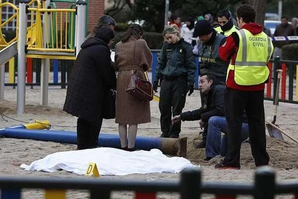 Marokkaans meisje dood na val schommelbalk