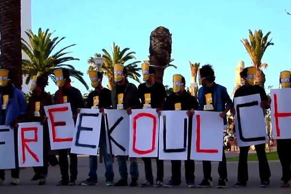 Flash mob #Freekoulchi in Casablanca