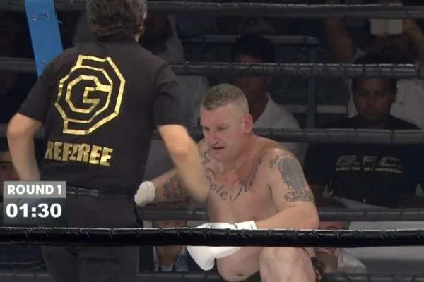 Badr Hari slaat ook Peter Graham knock-out en mag naar huis met 200.000€