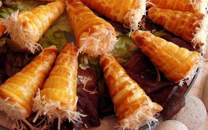 Hoorntjes gevuld met garnaal