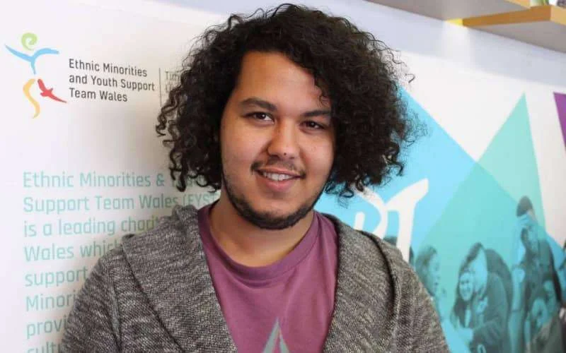 Marokkaanse acteur komt op voor homoseksuelen in VK