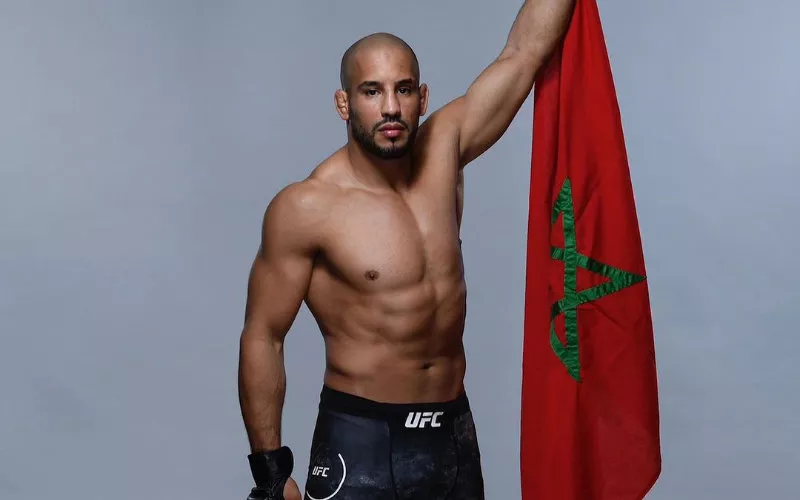 UFC 294: mislukte comeback voor Abu Azaitar (video)