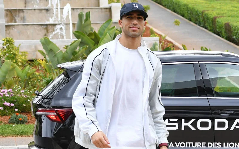 Achraf Hakimi verruilt Adidas voor Under Armour (video)