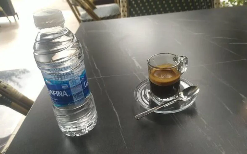 Klant daagt café in Agadir voor de rechter na geweigerde koffie