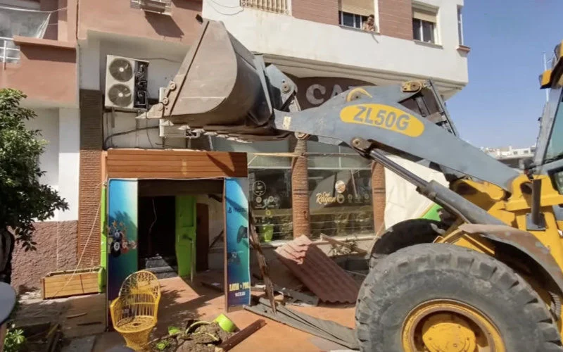Agadir herovert controle over zijn trottoirs (video)