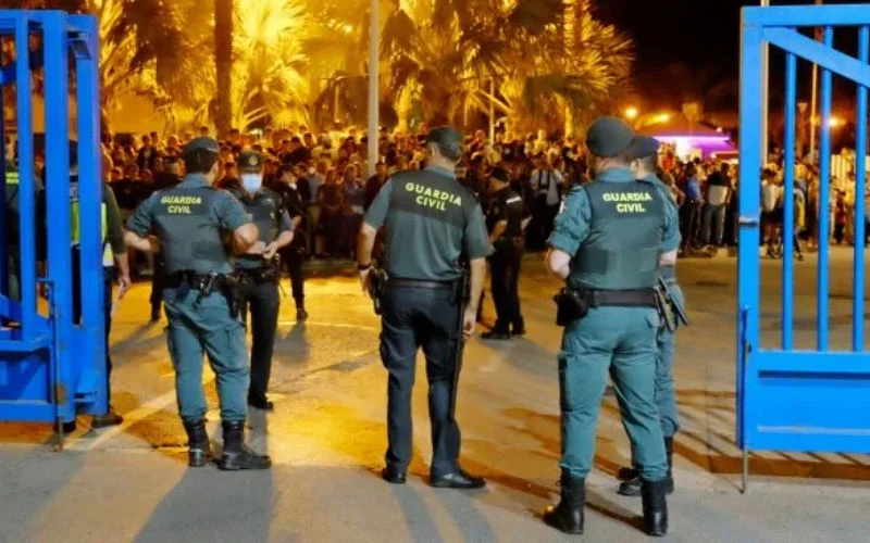 Agent Guardia Civil gearresteerd met drugs in Nador 