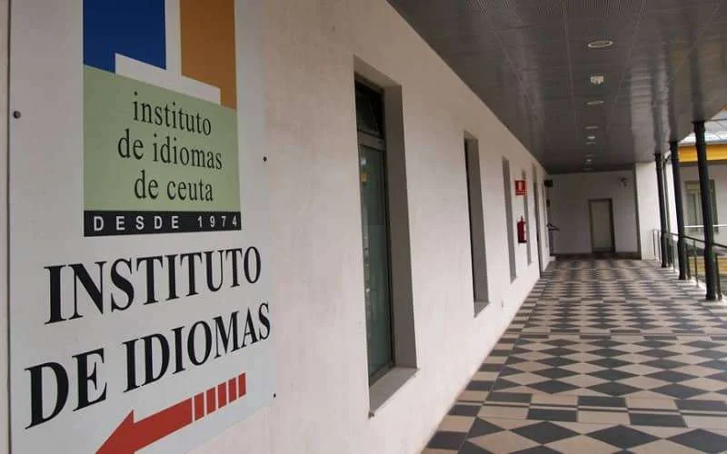 Spanje krijgt deadline voor erkenning Arabisch en Darija