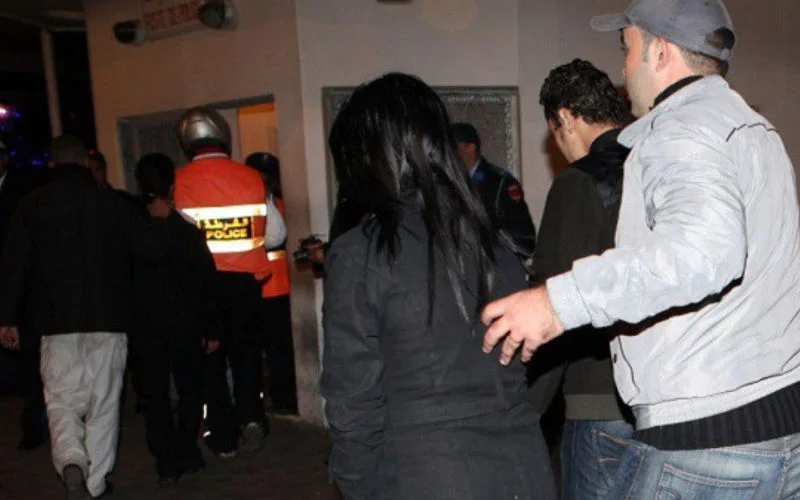 Vijf arrestaties bij inval in berucht bordeel in Nador