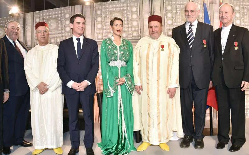 Lalla Meryem decoreert vertegenwoordigers drie religies