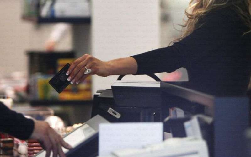 Vrouwen Marokkaanse ministers krijgen betaalkaart zonder uitgavelimiet van rijke zakenvrouw