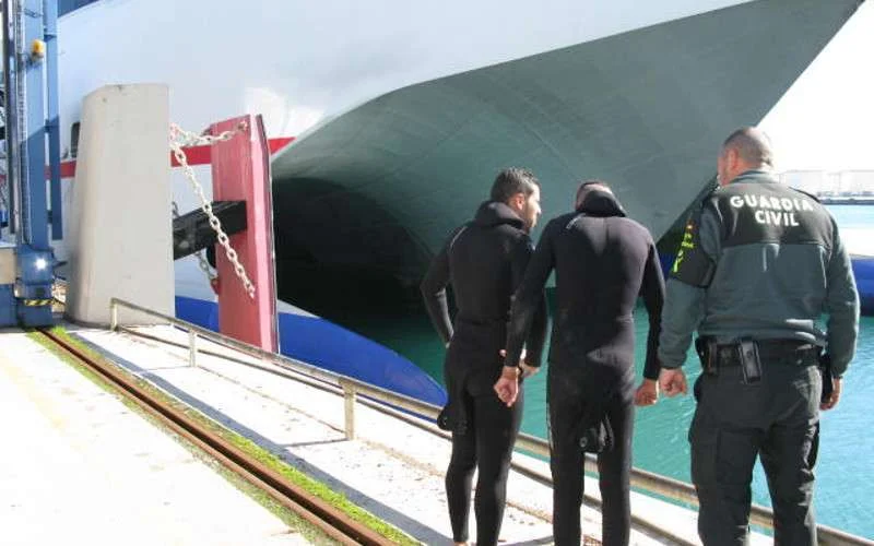 Marokkaanse kinderen verstopt in ferry naar Spanje