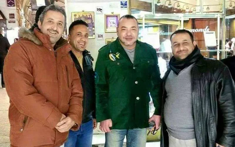 Mohammed VI opnieuw op de foto met bewonderaars