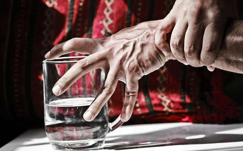 Ramadan 2015: drinkende man aangehouden bij Hassantoren in Rabat