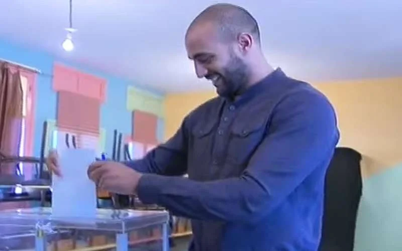 Ook Badr Hari is gaan stemmen in Marokko (video)