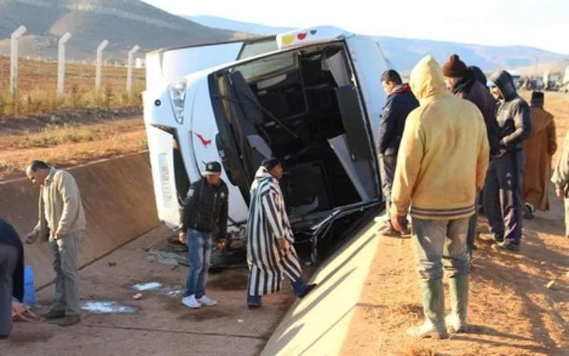 Begrafenis slachtoffers busongeval Nador (video)