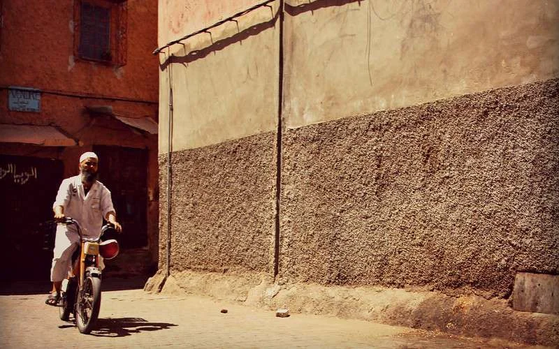 Imams in dorpjes Souss-regio krijgen bromfietsen