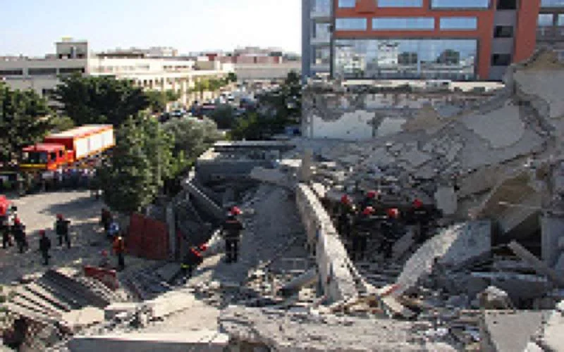 Instorting fabriek Casablanca, 1 dode en 22 gewonden 