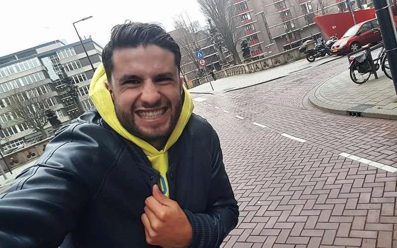 Wereldreiziger Mohsin verrast moeder met thuiskomst (video)