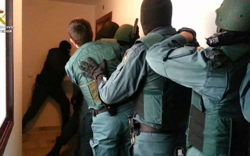 Marokkaans-Spaans koppel in Algeciras aangehouden voor banden met Daesh