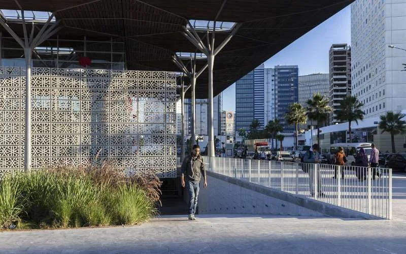 Algerijnse zakenman: « Algerije staat 20 jaar achter Marokko »