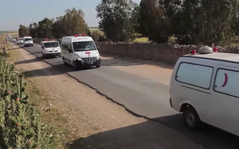 Begrafenis slachtoffers grote familiemoord Marokko (video)