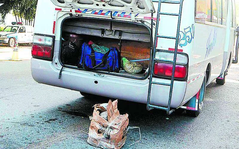 Bus uit Nederland met heroïne en cocaïne onderschept in Tanger