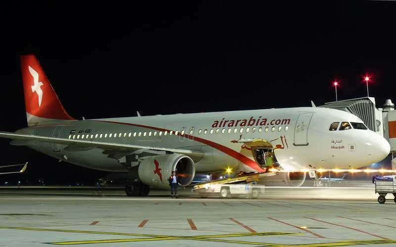 Cockpitraam A320 Amsterdam/Tanger vliegt open tijdens opstijgen