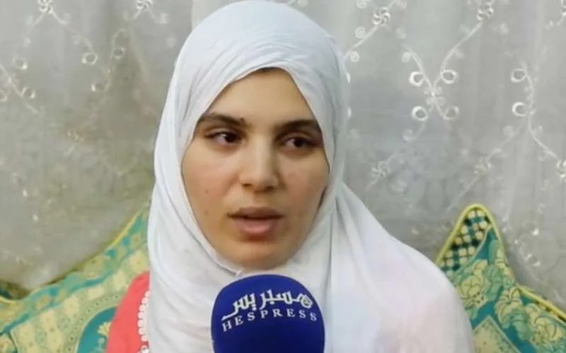 Marokkaanse die in Saoedi-Arabië verkracht en gevangen was genomen terug dankzij Koning Mohammed VI (video)
