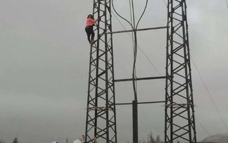 Vrouw in Marokko springt van elektriciteitspaal: verkrachter wil niet trouwen