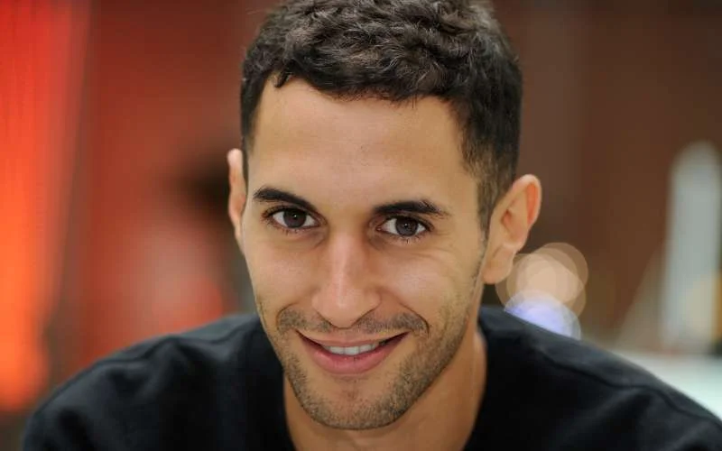 Achmed Akkabi best geklede man van 2016 in Nederland