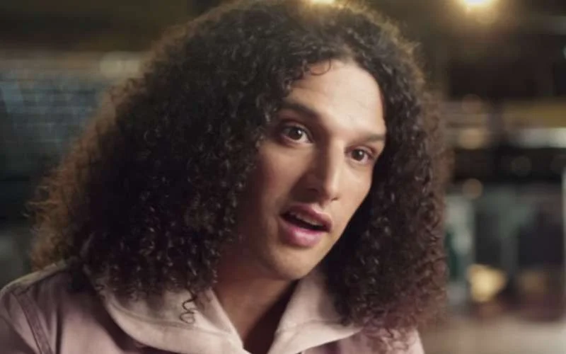 Ali B praat over overleden vader in commercial (video)