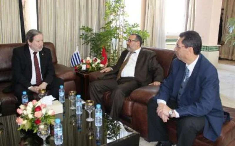 Tanger blundert en verwart Uruguay en Paraguay