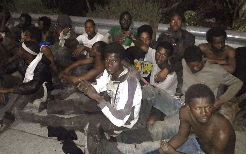 Spaanse media: Marokko laat illegale migranten met opzet Spanje binnen