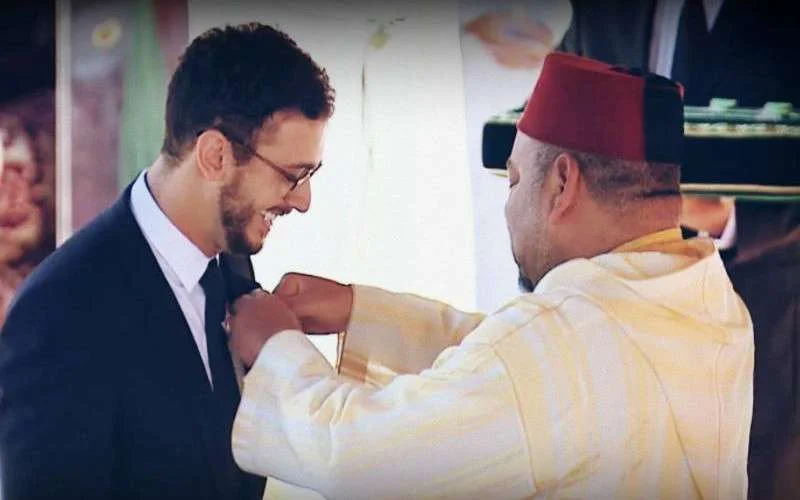 Koning Mohammed VI ontmoet Saad Lamjarred in Parijs