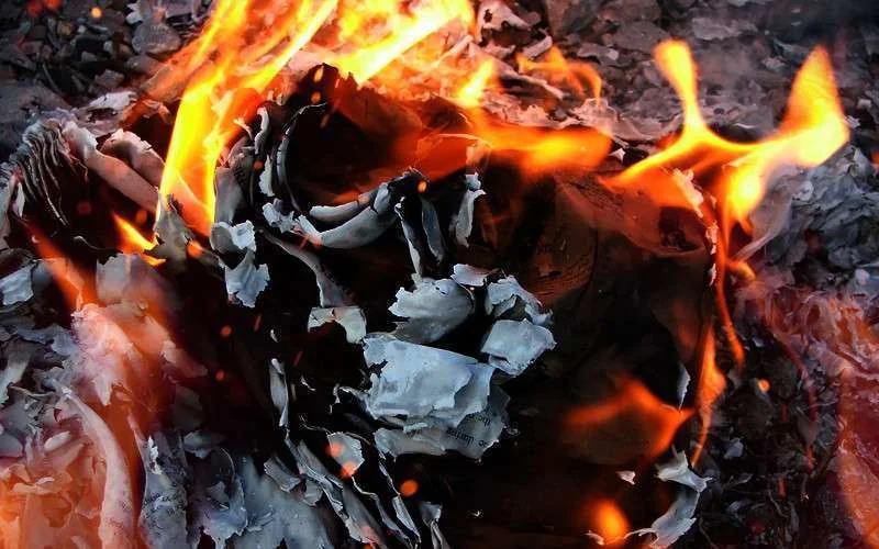 Twee jaar celstraf voor postbode die 18.000 brieven verbrandde in Marokko