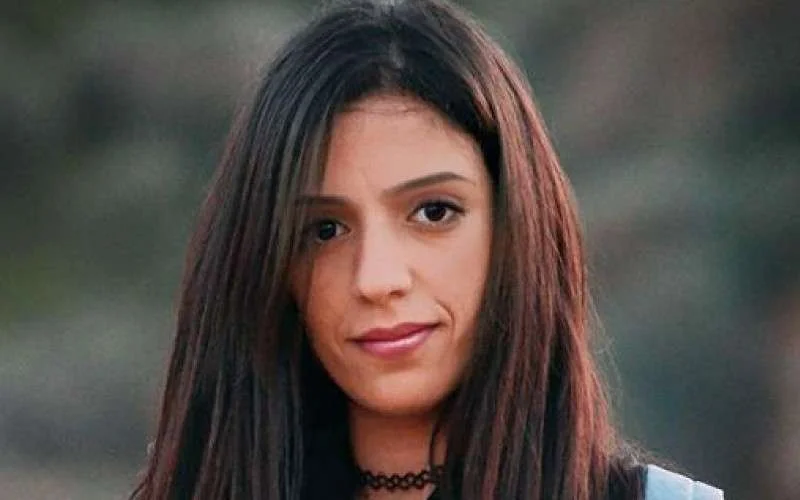 Silya Ziani brengt liedje uit over gevangenschap (video)