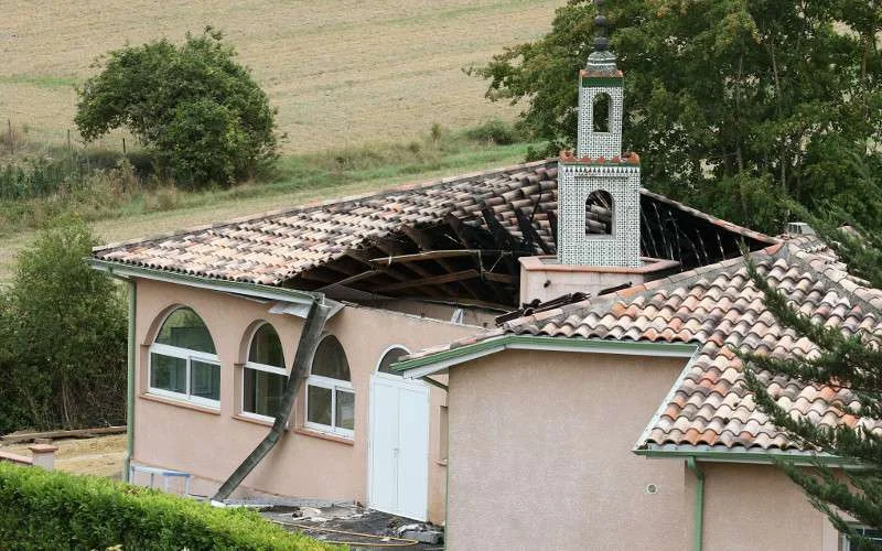 Man krijgt celstraf voor brandstichting bij moskee