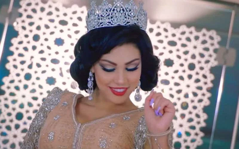 Nieuw liedje Ibtissam Tiskat « Bghani B3youbi » hit op YouTube (video)