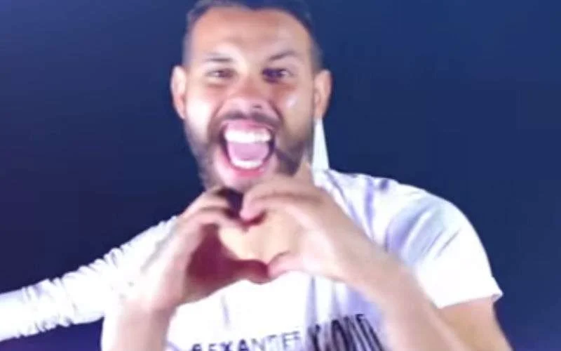 Big Shift terug met parodie van "Subeme la Radio" (video)